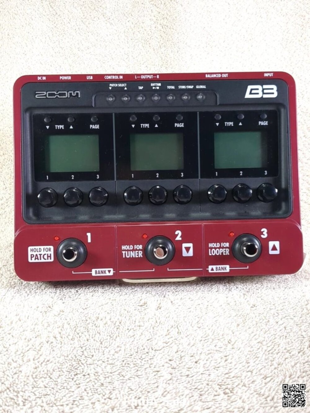 Zoom B3 Multi-Effects Processor, Red, Model B3